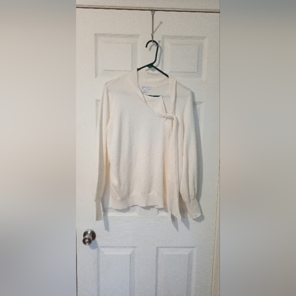 Liz Claiborne ivory sweater
